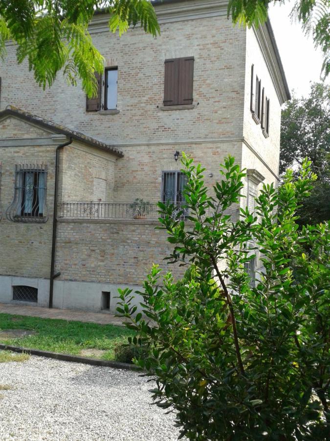 B&B Bread And Fantasy Ostra Exterior photo