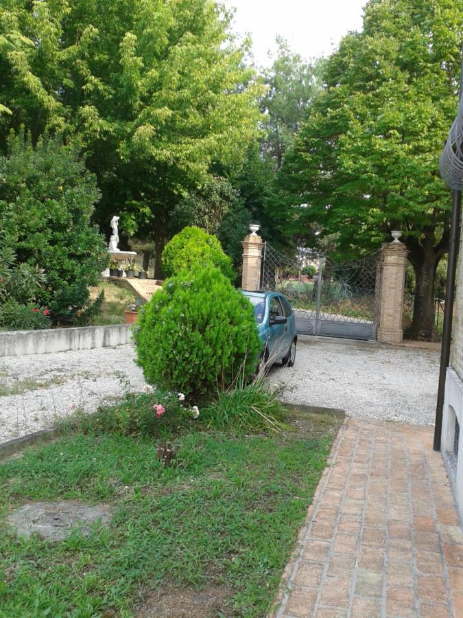 B&B Bread And Fantasy Ostra Exterior photo