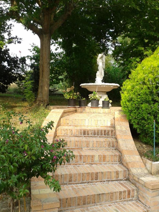 B&B Bread And Fantasy Ostra Exterior photo