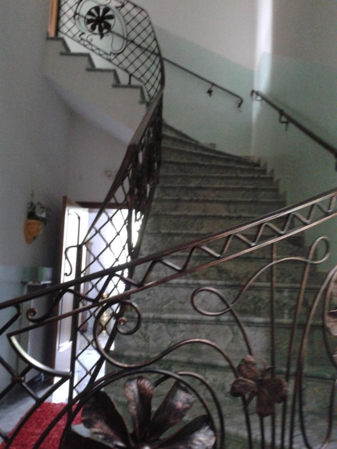 B&B Bread And Fantasy Ostra Exterior photo