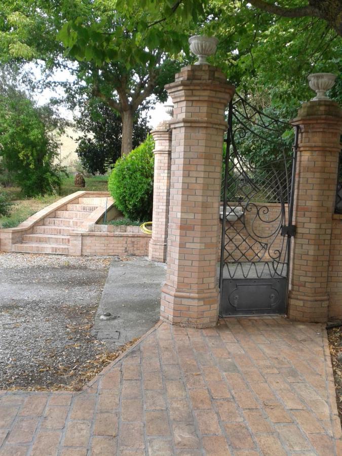 B&B Bread And Fantasy Ostra Exterior photo