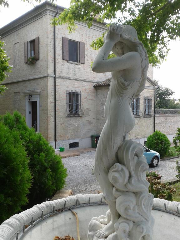 B&B Bread And Fantasy Ostra Exterior photo